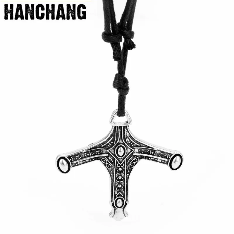 

Blood Curse Bloodborne Sword Hunter Badge Necklace Cross Amulet Pendant Necklace Rope Chain Jewelry Game Accessories