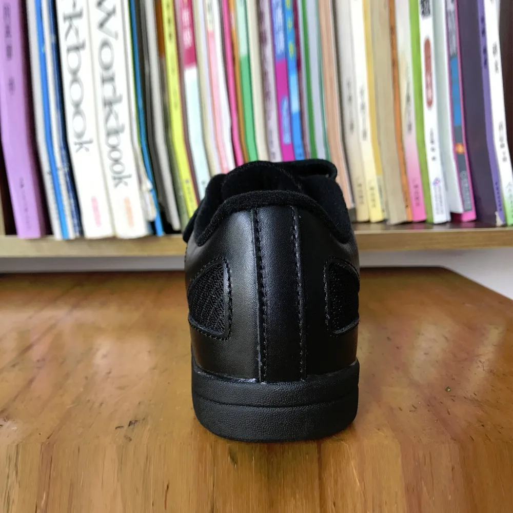 Школьная обувь из натуральной кожи черные кроссовки для маленьких детей бега