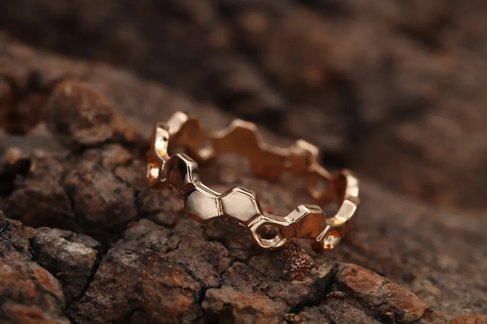 Kinitial Новая мода пчелиный улей многоугольное кольцо с шестиугольной верхушкой