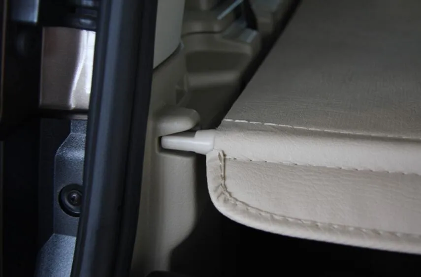 

Beige Aluminum + Canvas Beige Rear Cargo Cover Trunk Shade Security For Land Rover LR4 Discovery 4 2010 2011 2012 2013 2014 2015