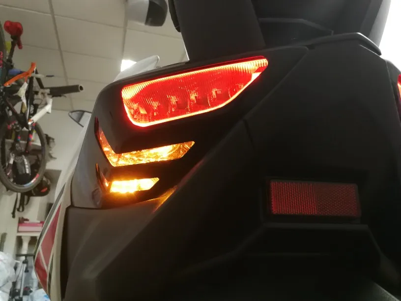 Изменение мотоцикл xmax 300 250 спереди и сзади taillamp щит крышка xmax отложным воротником крышка сигнала для yamaha xmax 250 xmax 300
