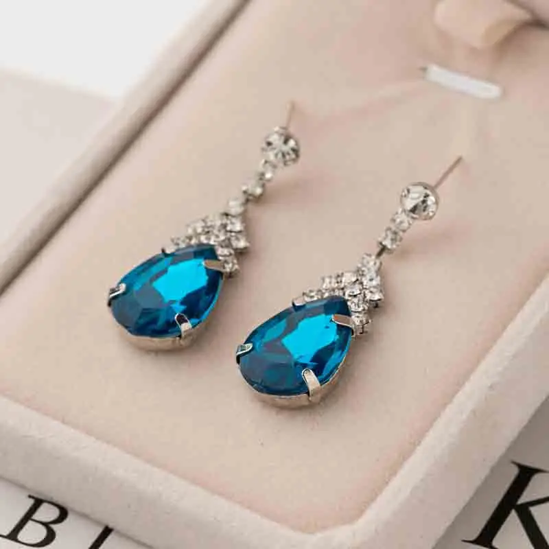sliver-Peacock Blue YFJEWE, Модные Цветные блестящие стразы, капли воды, серьги для женщин, элегантные длинные серьги, ювелирные изделия, рождественские подарки E038 - Окраска металла: sliver-Peacock Blue