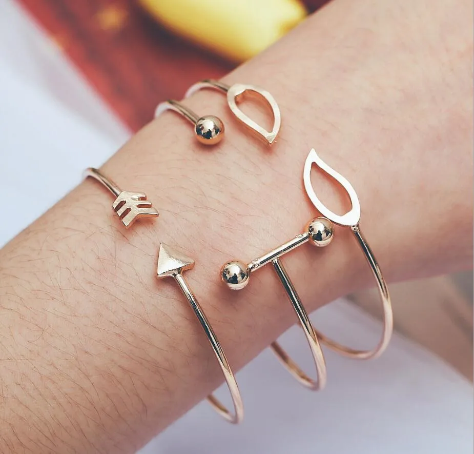

2021 Creative Fashion Arrow Leaf Beads Girl Bracelet 3 Piece One Set For Women New Design Gold Color Metal Bracelet