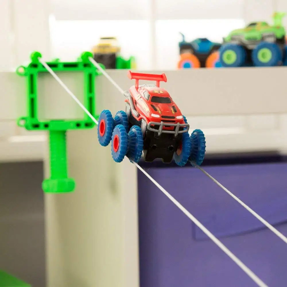 TRIX TRUX Monster Trucks, которые переворачивают, поднимаются и ЗИП-лайн мощный 4 колесный привод