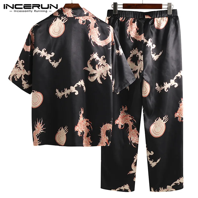 

INCERUN Fashion Men Pajamas Set Printing Silk Satin Short Sleeve Tops Pants 2021 Loose Ladies Sleepwear Sets Men Nightwear S-5XL