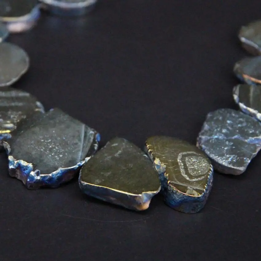 Прибл. 25 шт./нитка сверху зеленые титановые необработанные Агаты бриллианты