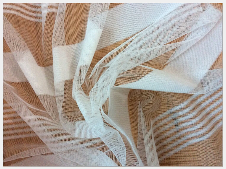 Сетчатая сетка в полоску цвета слоновой кости 63 дюйма 160 см