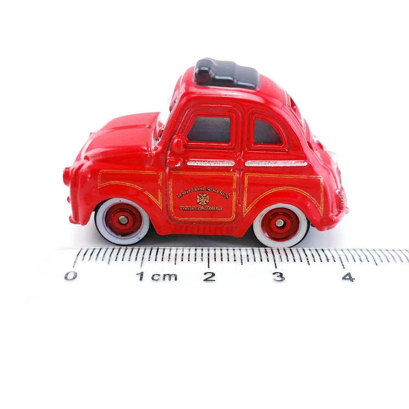 Автомобили Диснея Pixar красный Луиджи пожарный отряд спасательный 1:55 литья под