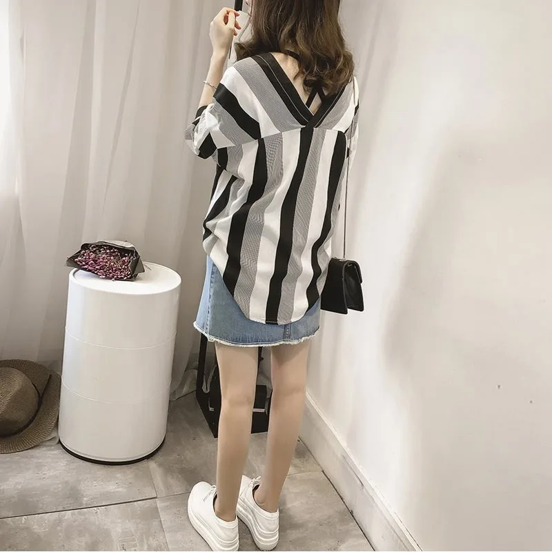 Summer Striped Loose V-neck Women Blouses 2019 Fashion New Work Shirt Tops Plus Size Batwing Sleeve |