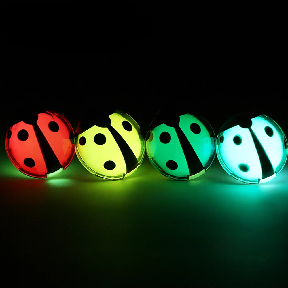 

Air Freshener 2 PCS/Set Luminous Color Change Ladybug Air Outlet Perfume Clip Auto Decor Aroma Diffuser Car Interior Accessories