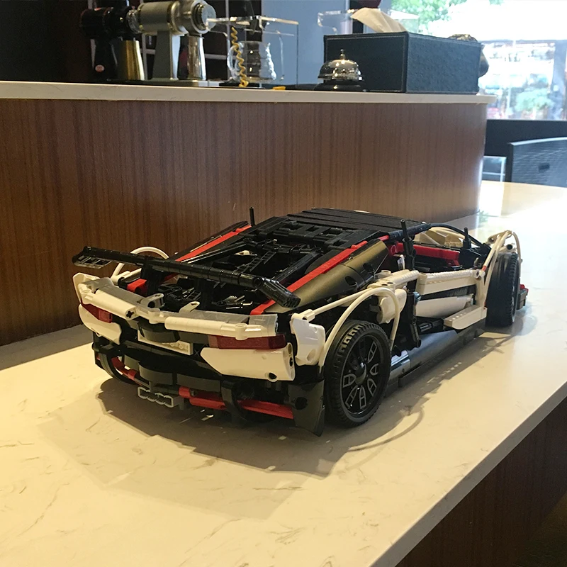 В наличии 23006 MOC Technic серия хэтчбек Тип гоночный автомобиль 2838 шт. строительные