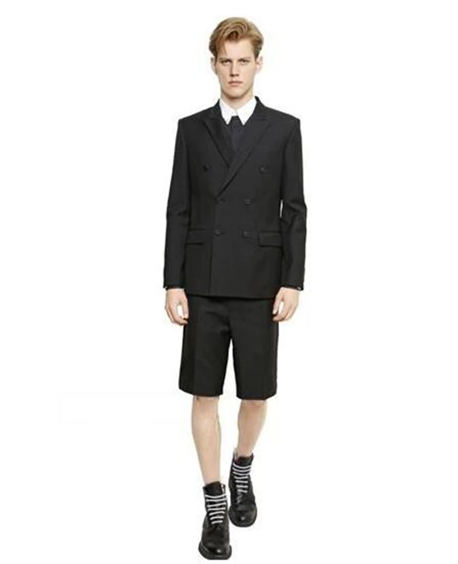 Мужская весной во время новая тенденция в Европе и отдых чистый цвет Корейской