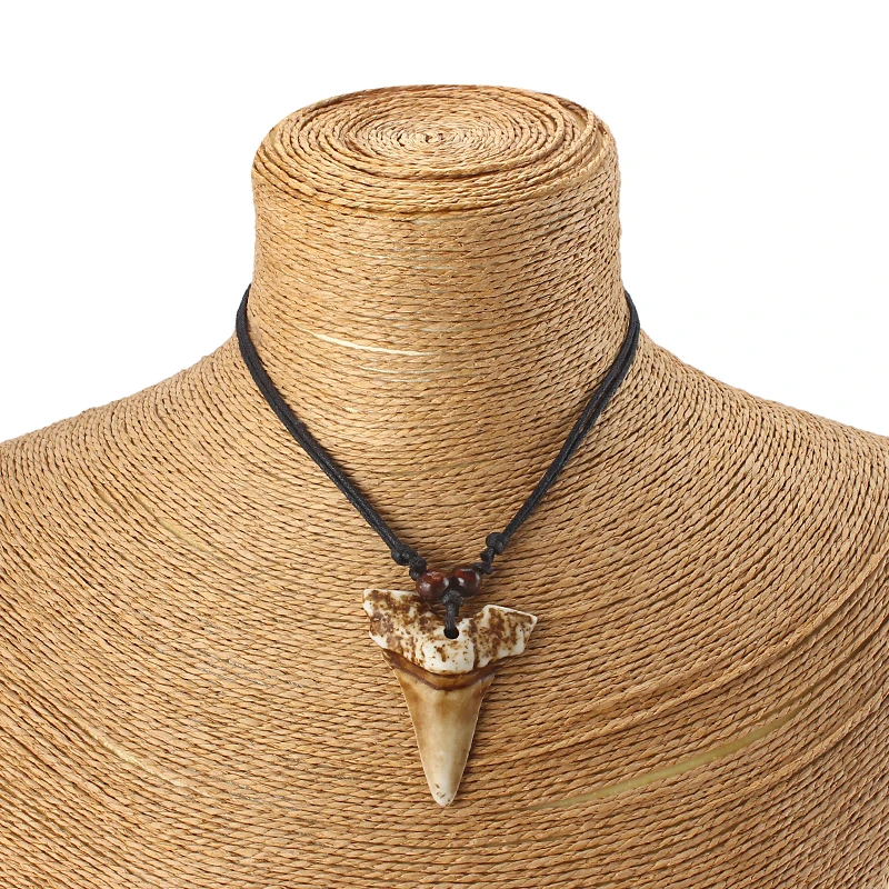 Оптовая продажа 6 шт. искусственный кости яка коричневый Акула зубов кулон с