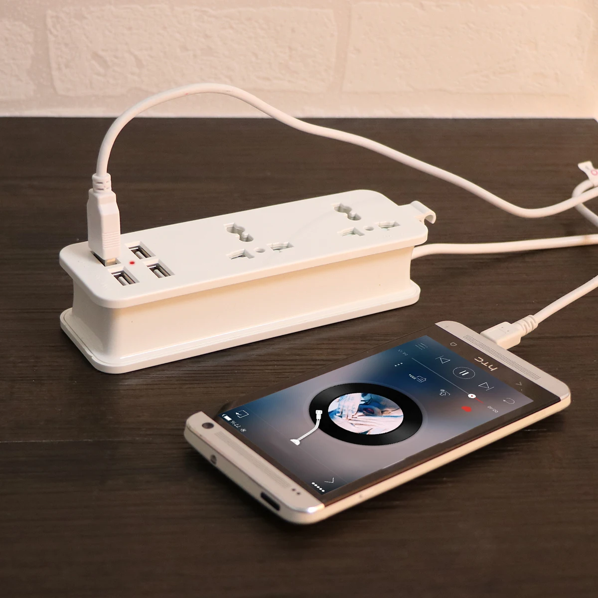 Удлинитель портативный дорожный с 4 USB портами и евровилкой|Электрические вилки| |