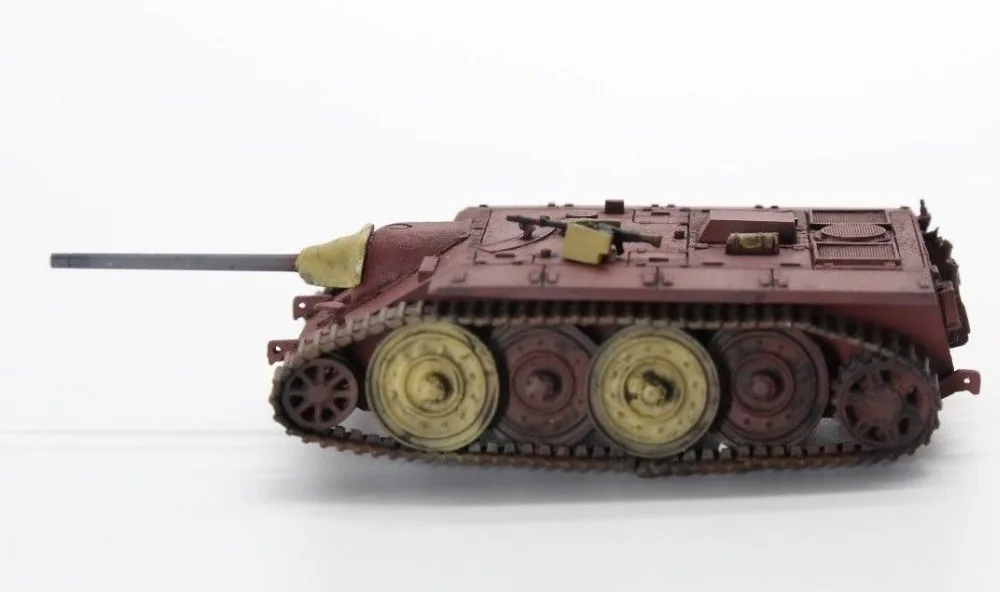 1/72 E-10 Jagdpanzer (низкая осанка) собранная Готовая модель 5 м Hobby |