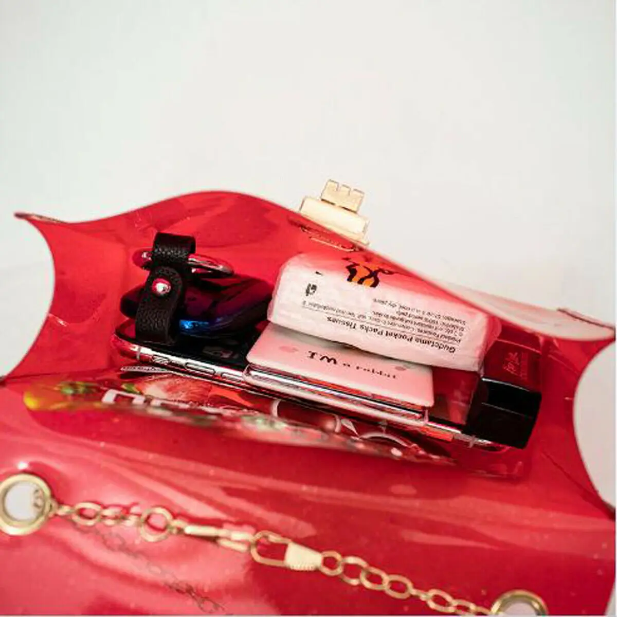 Женская прозрачная сумка на плечо пляжная тоут из ПВХ с золотой цепочкой лето