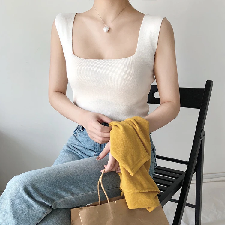 Женская трикотажная футболка повседневный укороченный топ белого и черного