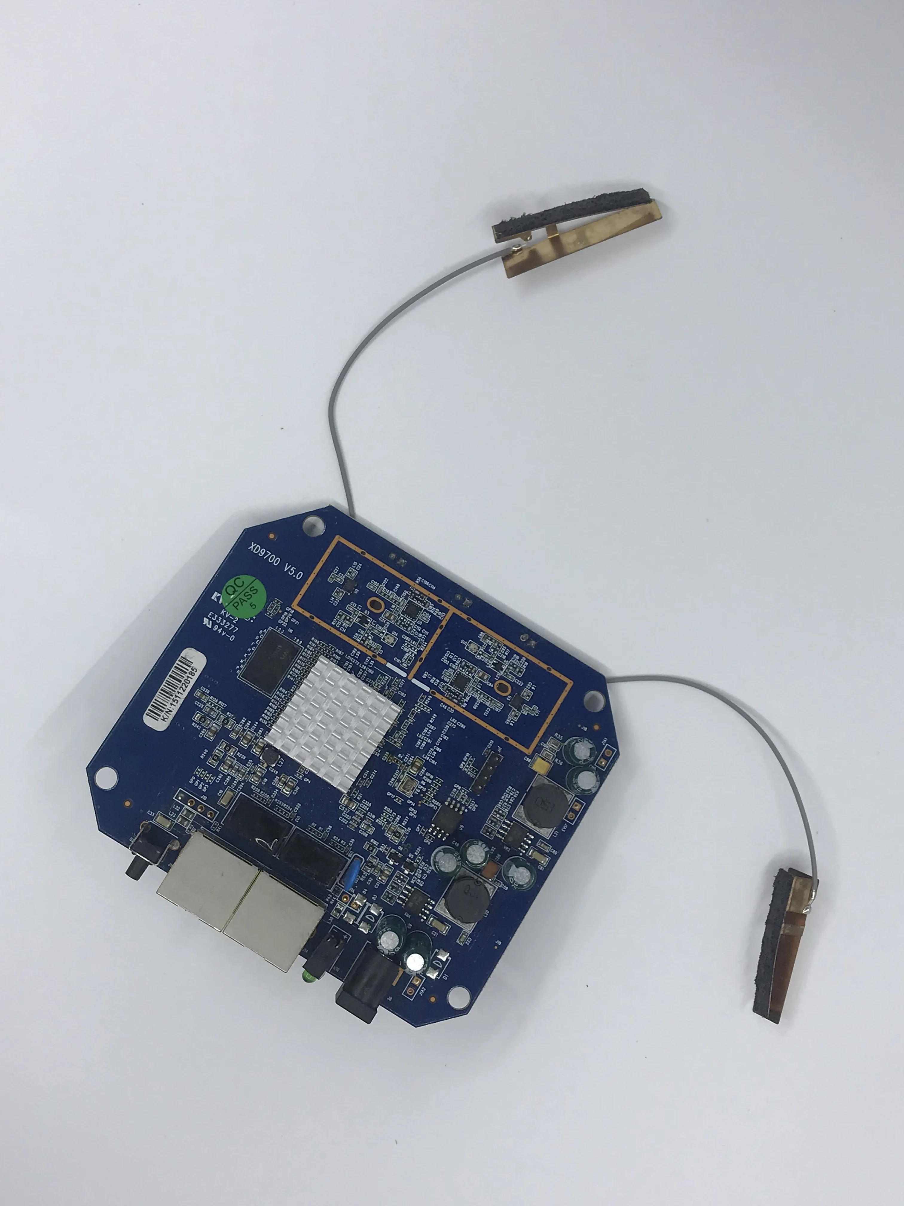 Чип MT7620N 16 Мб flash 64 МБ ram 300 Мбит/с POE power потолочное крепление openwrt беспроводная