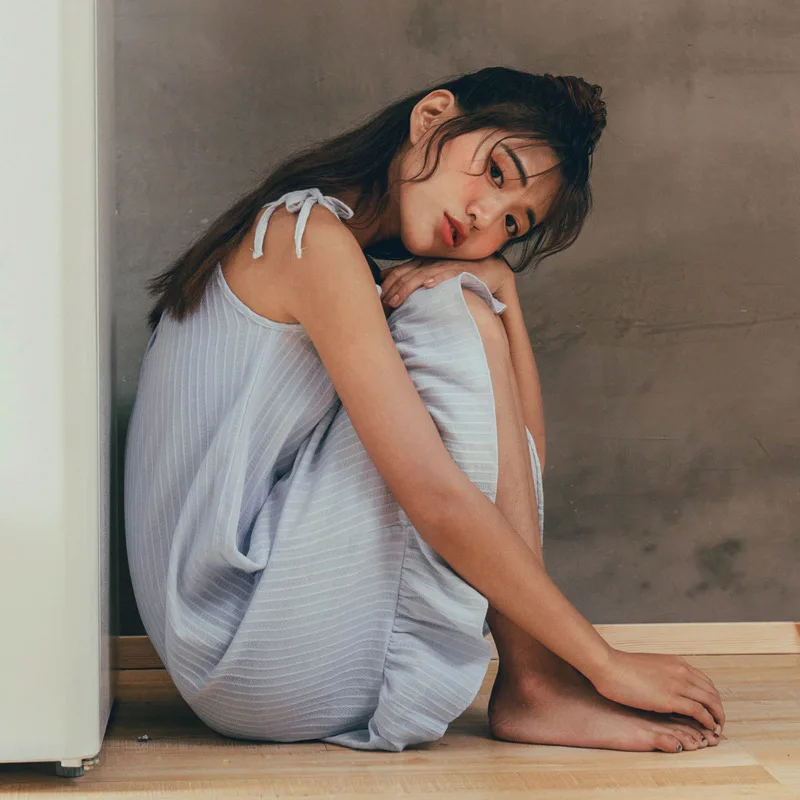 Женская ночная рубашка в полоску летняя пикантная хлопковая Ночная на бретелях