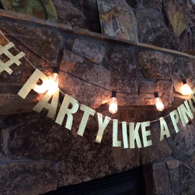 Новый дизайн 2017 бесплатная доставка настраиваемый Блестящий Золотой текст для