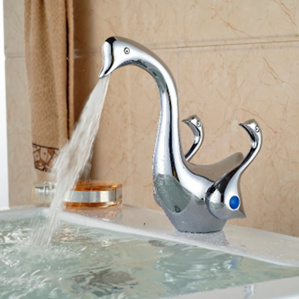 Смеситель в форме лебедя с двойными ручками для раковины ванной комнате