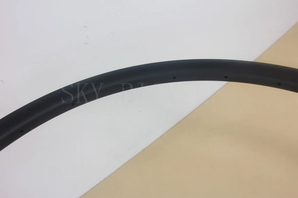 Матовое колесо для горного велосипеда диаметром 30 мм глубиной 25 24 Отверстия |