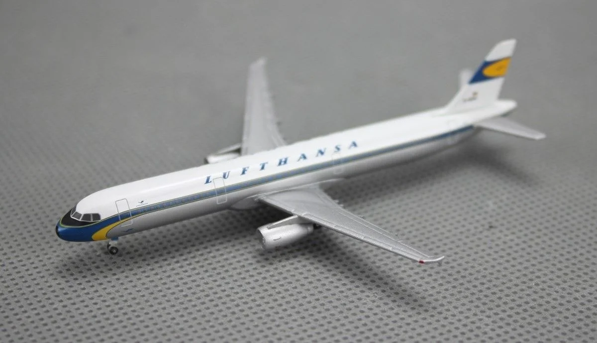 1:500 Пособия по немецкому языку Lufthansa A321 100 D AIRX 50 Jahre с трёхмерными чертёжами|aircraft