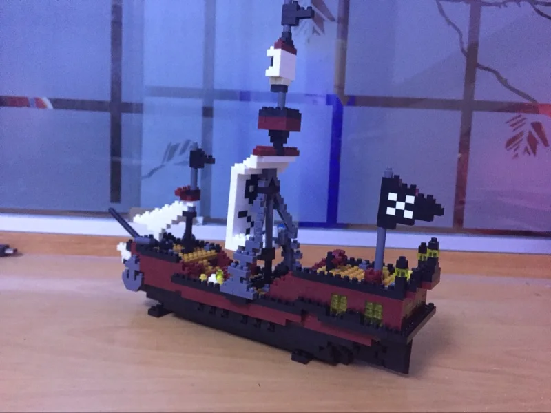 YZ 66505 Caribbean Pirate Skull Ship Boat 3D Model 780pcs Mini DIY Micro Building Diamond Nano Blocks Bricks Assembly Toy Gift |