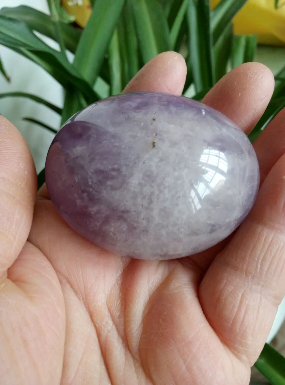 Карманный камень из натурального аметиста (Гладкий полированный камень)|stone