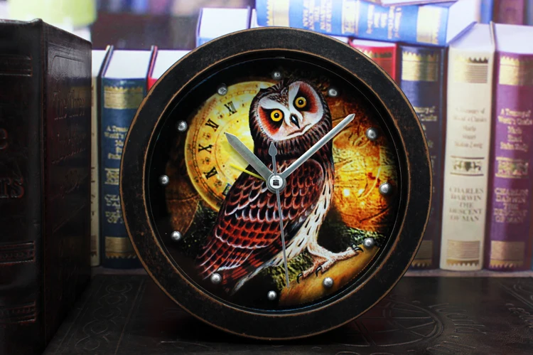 Европейские сельской местности ретро ностальгия сова дерево спальня часы