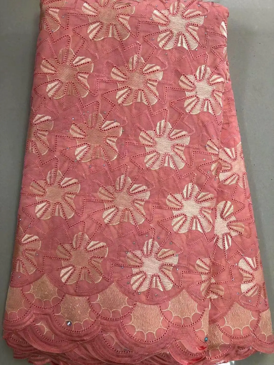 Высококачественная Золотая хлопчатобумажная кружевная ткань новейший дизайн