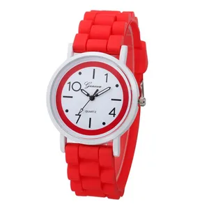 Силиконовые кварцевые аналоговые часы Timezone #301 Geneva с римскими цифрами