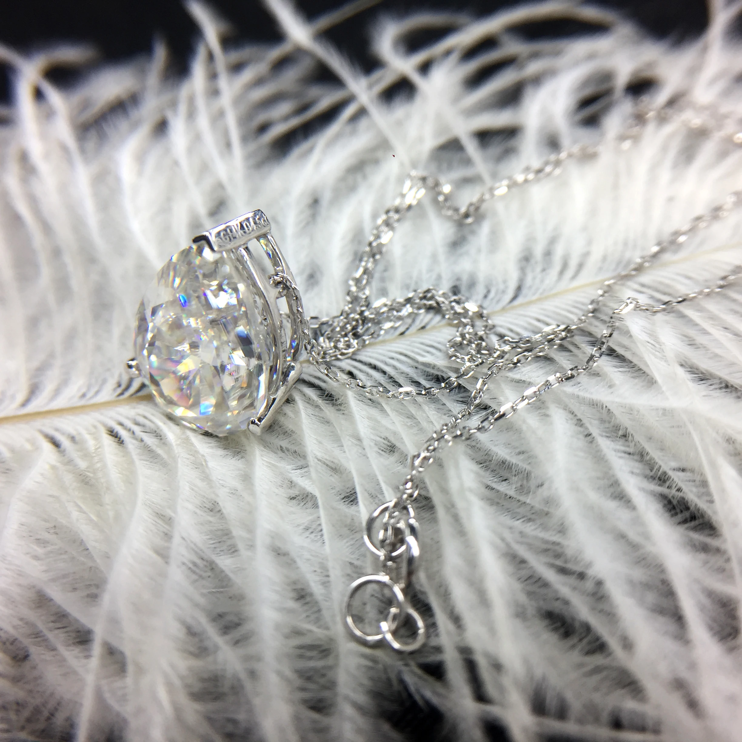 Подвеска Moissanite однотонная подвеска из белого золота 18 К 4 5ct 10х15 мм DF Color груша