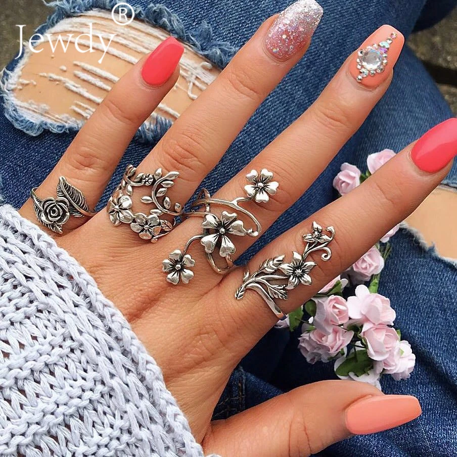 

4PCS/Set Vintage Hollow Lotus Flower Leaf Rings Set for Women Boho Jewelry Unique Carving Knuckle Midi Ring Wedding Party 2020