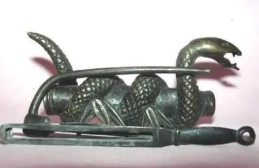 WBY 714+++Elaborate Chinese old-style Copper Snake Figure lock/key | Statues &amp Sculptures