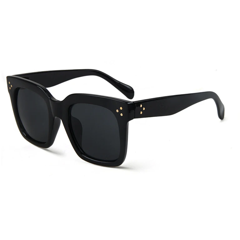 Модные дизайнерские женские солнцезащитные очки от известного бренда