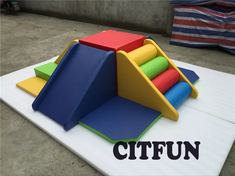 Высокое качество Лидер продаж детская красочная мягкая игровая площадка