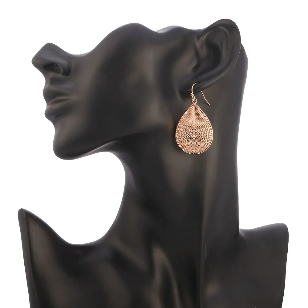 Женские винтажные серьги золотого цвета капельки в виде капель воды стиле
