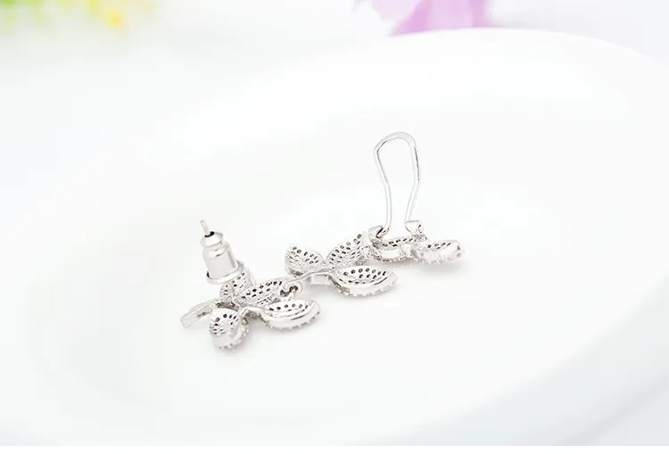 LUOTEEMI New Korean Style Luxury Vintage Bijoux Flower Asymmetry Brincos CZ Crystal Cuff Earrings for Women Girl Party Jewelry