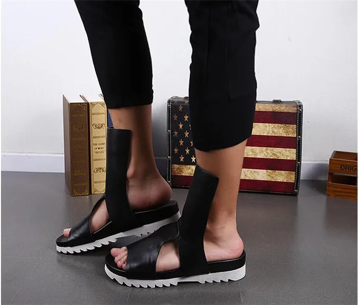 Мужские кожаные сандалии Повседневная пляжная обувь с носком в римском стиле для