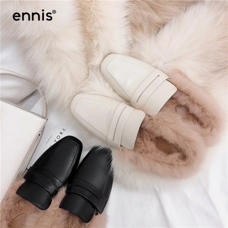 ENNIS/Коллекция года; женские шлепанцы с натуральным мехом; меховые тапочки; лоферы из натуральной кожи; обувь без задника; Сезон Зима; модные шлепанцы; цвет бежевый, черный; M8149