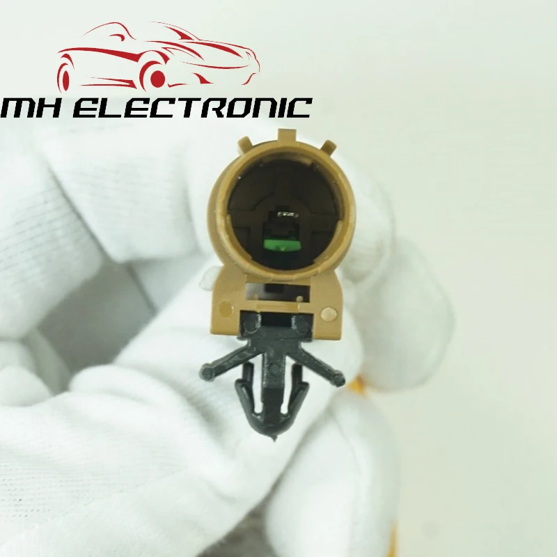 Переключатель ламп MH Electronic MB837108 для Mitsubishi Pajero V23 V24 V43 V44 V45 V46 6G72 4D56 6G74 4M40 T/H