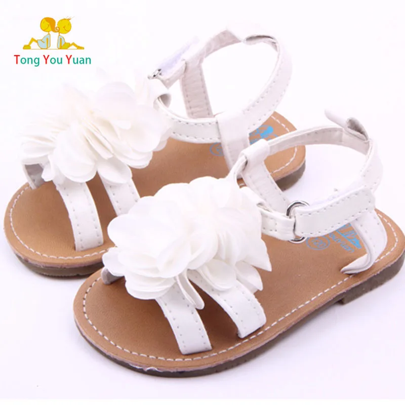 Новинка красивые детские сандалии с жесткой подошвой и розовыми белыми пионами