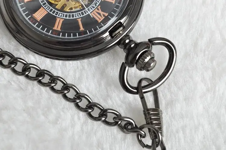 Antique Black Skull Handpiece Roman Numerals Mechanical Pocket Watch Vintage Steampunk Manual Winding Men's Watch with Chain