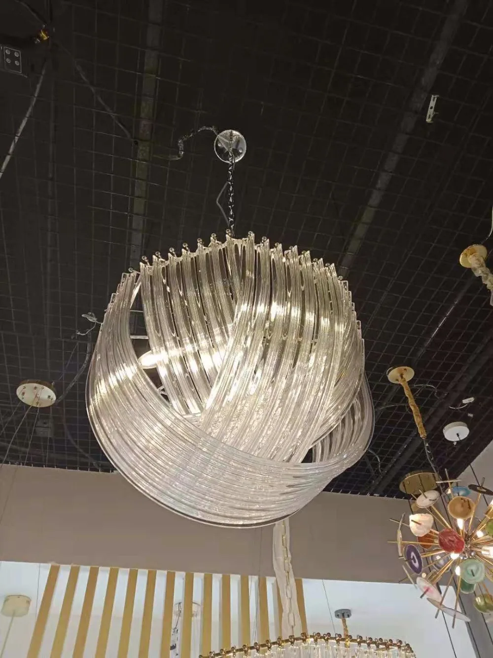 Современный подвесной светильник из золотого/хромового металла, Led E14, стеклянный круглый светильник, подвесной светильник на цепочке