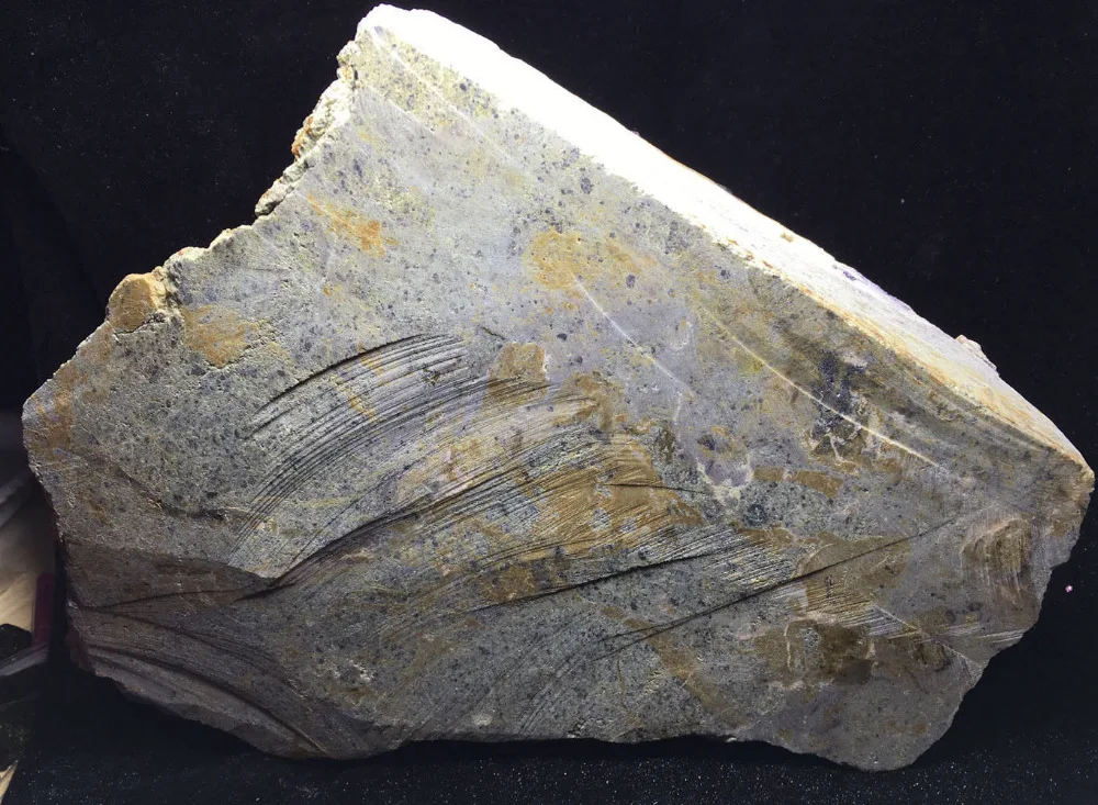 2580 г натуральная кубическая фиолетовая флюоритовая Хрустальная кластерная