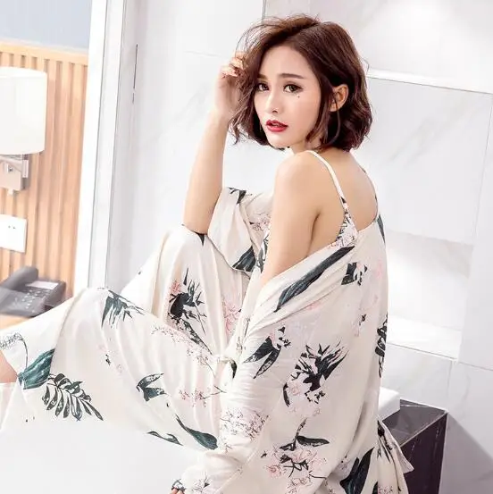 Пижамный комплект Женский из 3 предметов на весну-лето | Женская одежда