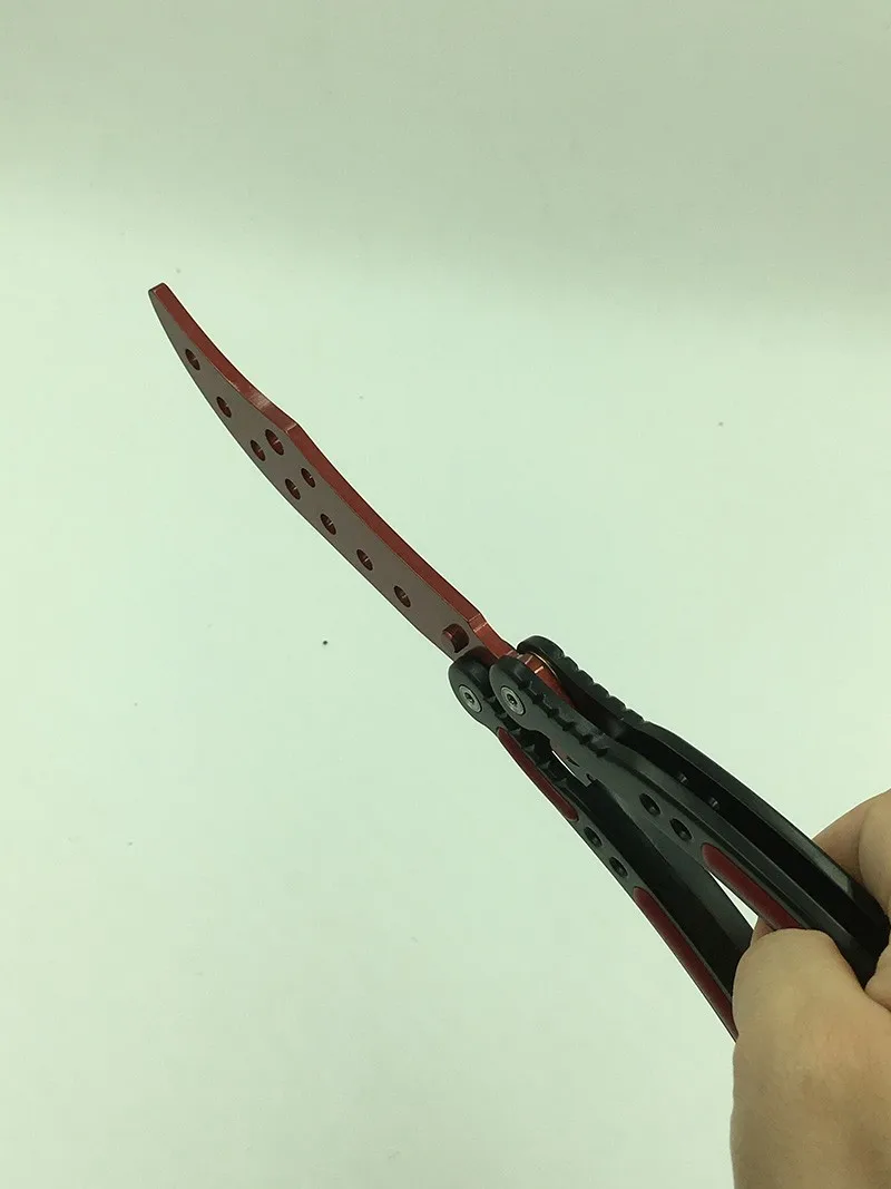 CS GO бабочка в ноже бабочка тренировочный нож из нержавеющей стали Karambit складной нож Лезвие подарок+ отвертка много стилей