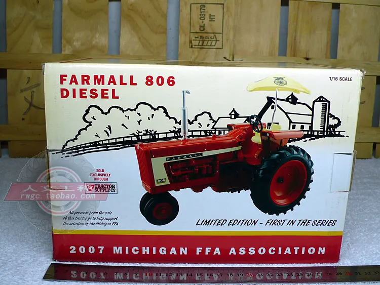 

Case Farmall 806 tractor vintage farm vehicle model alloy limited edition Gifts An Act ERTL