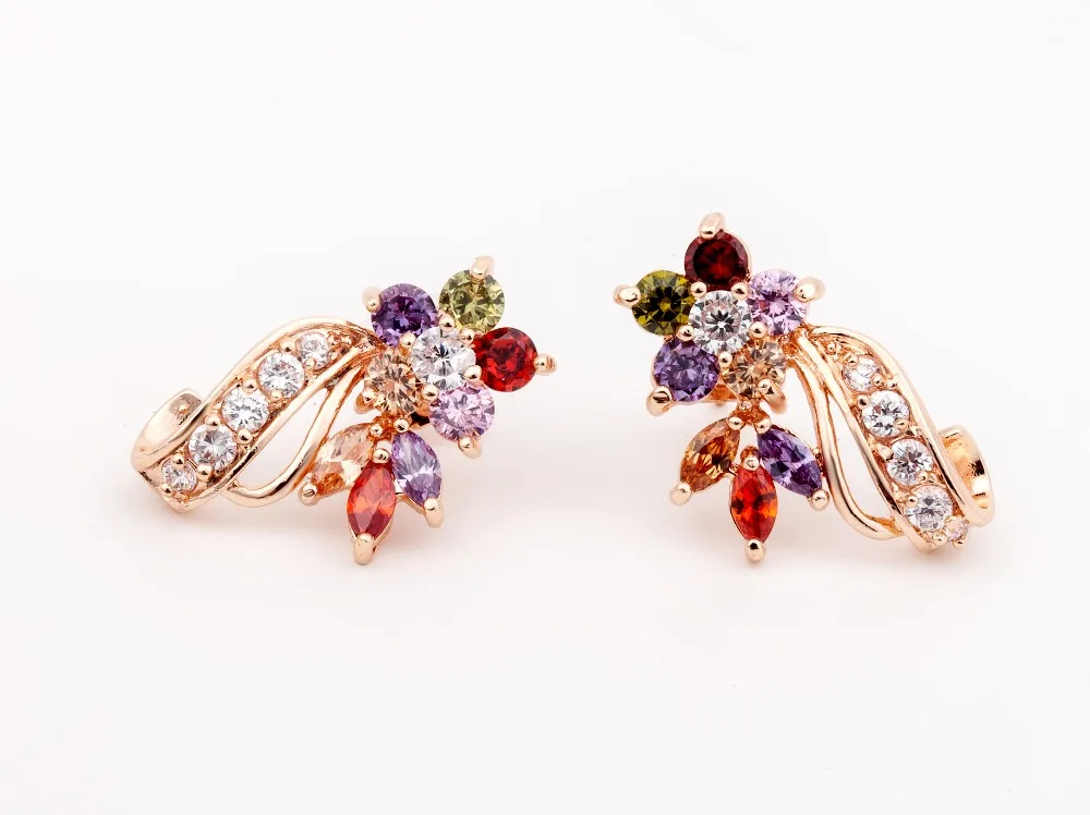 Роскошные серьги-гвоздики с цветами из розового золота цирконием класса ААА